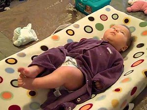 Happiest Tooting Baby ! only 9 weeks old