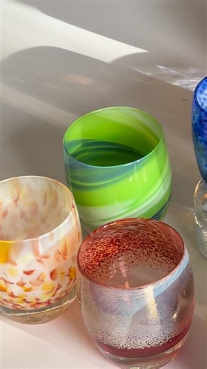 The one-of-one auction is live from now, until 8PM PST tonight, December 30th. This is the second time we are holding an online auction featuring one-of-kind glassybaby that we will never make again. In our hot shops, brilliant artisans continually craft new colors, as tests and samples. Some become glassybaby, and some are too difficult to keep making and are truly a one-of-one. https://www.glassybaby.com/collections/one-of-one-auction #glassybaby | glassybaby