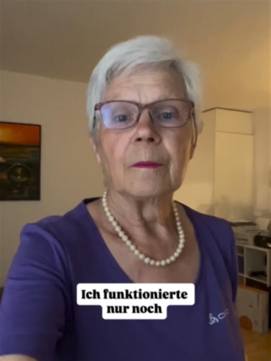 Ich funktionierte nur noch“ „Ich fuhr nach Hause… ohne Heiri.“ Am nächsten Morgen packte ich alles zusammen. Meine Sachen und unsere Sachen. Ich verabschiedete mich von den Nachbarn und fuhr nach Hause - ohne Heiri. Dieses Gefühl war unbeschreiblich. Eine grosse Einsamkeit und Trauer überfiel mich aber ich musste mich auf die Strasse konzentrieren. Zu Hause angekommen packte ich aus. Ging kurz mit Ziva und dann… kam die Stille. Im ersten Moment liefen nur die Tränen, ich wusste nicht einmal, wo 