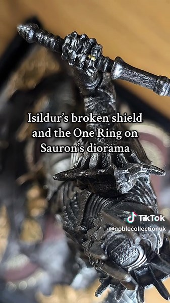 Unique Collectibles: Marvolo Gaunt Ring and More