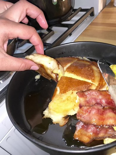 Stuffed Pancakes with Cheesy Eggs and Bacon Recipe