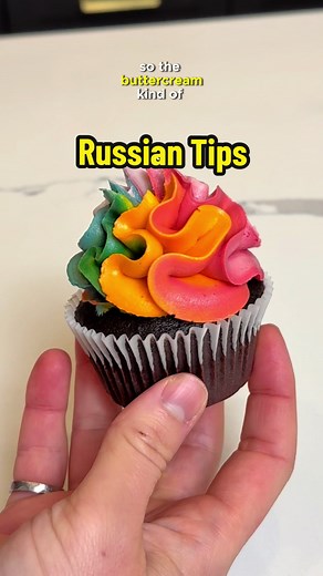 The Russian Piping Tip Saga: Mastering the Curvy Technique
