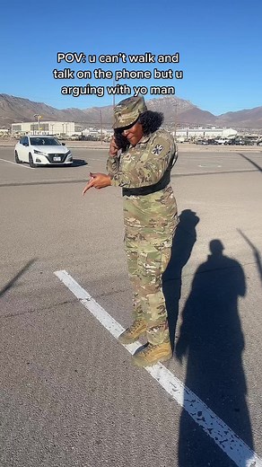 POV: Mastering Body Language While On The Phone