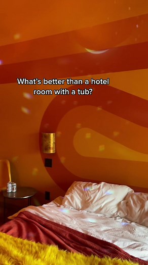 The Dive Motel Review in Nashville