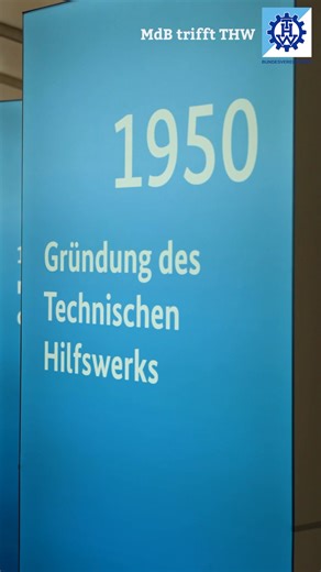 Rückblick: Das Format MdB trifft THW gibt uns als THW-Familie die Möglichkeit, die Abgeordneten des Deutschen Bundestages dort abzuholen, wo das politische Berlin zu Hause ist. Wir knüpfen neue Kontakte und frischen lange Partnerschaften auf. Unsere Vizepräsidentin und Vizepräsidentin des Deutschen Bundestages, Andrea Lindholz MdB, ordnete unserer THW in die neue Ausrichtung des Zivilschutz ein. #MdBtrifftTHW #thwbv #bevölkerungsschutz #thw #wirhelfendenendiehelfen #ehrenamt | THW-Bundesvereini