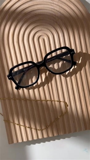 Bold designs. Timeless confidence. Meet our Adrienne readers! ✨ Designed in the UK by eyewear experts. Discover Goodlookers today. | Goodlookers | Facebook