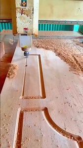 CNC Machining Precision Engraving Automatic Wood Door Details with Flying Wood Chips