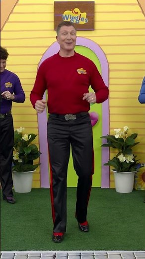 Is there anything that Simon can't do 🎶 The Wiggles