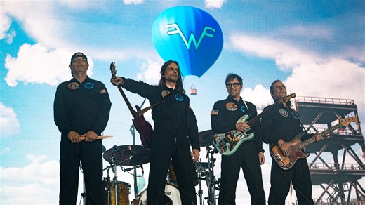 Weezer will bring its next tour to Phoenix. Everything we know so far