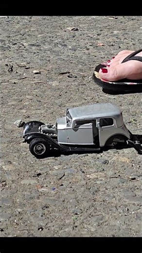 Plastic model car crushed in sandals #modelcarcrush #asmrcrush #sandals #asmrcrunch #asmrsounds