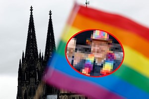 Schwule und Lesben demonstrieren auf der Kö