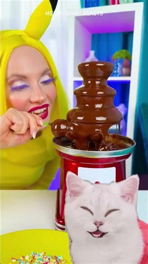 Delicious Delight! 😻 Chocolate Fountain & Jelly Eyes Surprise! 🍫👀 #reaction