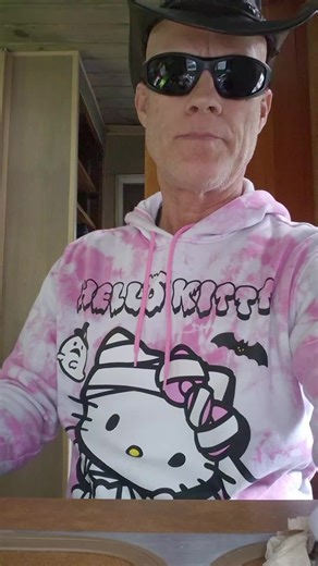 Hello Kitty Cowboy. #comedyontiktok #cleancomedy #silly #funny #dumbjok