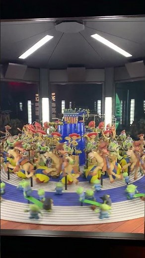 Pixar's Toy Story 3D Zoetrope