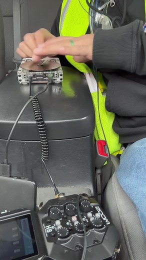 Sc500 scratch session season 💎 Commence the drool face 🤤 (You scratch heads know what I’m talking about 😅) #portablismgear #portablism #portablescratching #portablist #turntablist #turntable #scratchdj #scratching #realhiphopmusic #80shiphop #90shiphop #respectthedj #musictechnology #boombap #lofihiphop #digitalscratchinstrument #sc1000 #oldschoolhiphop #zoomh8 Turntable is a “sc500 - digital scratch instrument” sold by @PORTABLISM GEAR