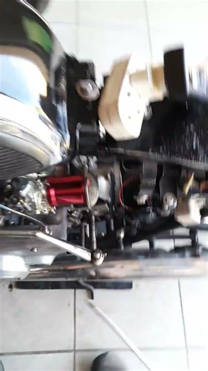 Project suzuki gt250 running with x2 34mm flat slide carburetors. Setting the idle
