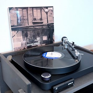 Deep 1964 Blue Note Records session from Dexter Gordon w/ Donald Byrd gets the Tone Poet 180g analog cut. Low key one of the best Blue Note LPs!! Dexter Gordon - The Mr. Jazz. Donald Byrd - Blue Note Records ↳ get yours here: turntablelab.com/DexTonePoet | Turntable Lab