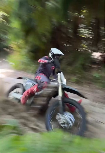 The sound of open electric throttle #starkvarg #kiwi #newzealand #bike