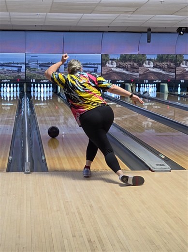 #bowling @Brunswick Bowling @Track Bowling Got back in the groove last night at league. Stealth Mode coming in hot once again! 253, 234, 201 series total: 688.