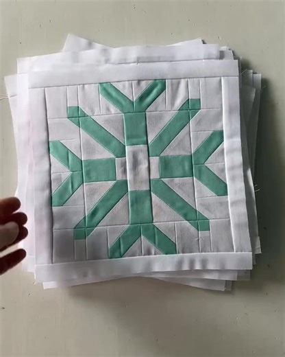 PDF Quilt Block Pattern – Rocking Horse – Christmas Quilt – Christmas Present - Etsy UK