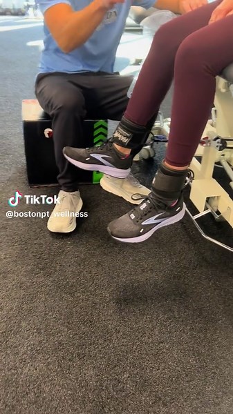 At Boston PT, we use the latest tools and technology to make your rehab smarter, safer, and more precise. One of the ways we do this is with Tindeq testing – and here’s why it’s a game-changer: ✅ Objective Strength Measurement – No guessing. ✅ Immediate Feedback – See progress in real time. ✅ Track Your Rehab – Small gains add up, and we notice them all! ✅ Safe & Versatile – Perfect for post-op patients. ✅ Data You Can Trust – Side-to-side comparisons, pre vs post, and measurable progress. #Phys