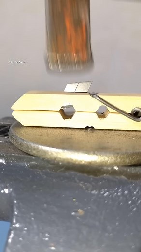 How to make a great DIY wire stripper from a clothespin #diy #electrician #tips #tools | Master Of Solution