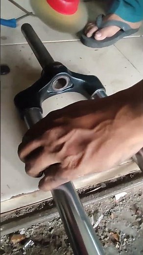 Tips and tricks for cleaning stubborn rust on MTB bike forks #fork #mtb