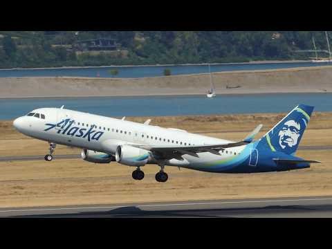 Alaska Airlines Airbus A320-214 [N361VA] takeoff from PDX