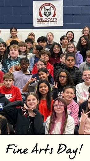 Fine Arts Day preformance for next years 6th graders! Good to see the Wildcats, Panthers and Coyotes at SMS!🙌 #smithfieldfamily #smsraidernation #seeyounextyear!#ckg | Official Smithfield Middle Page