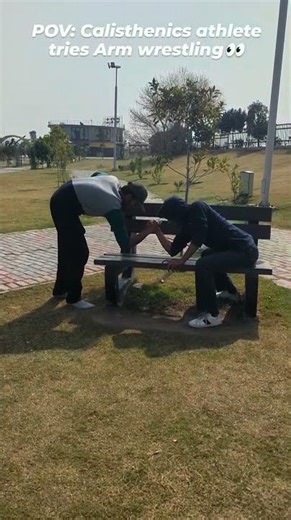 💪💀 #calisthenics #streetworkout #armwrestling #handstandworkout