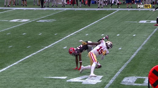 Can't-Miss Play: Jaylinn Hawkins grabs unusual tipped-ball INT