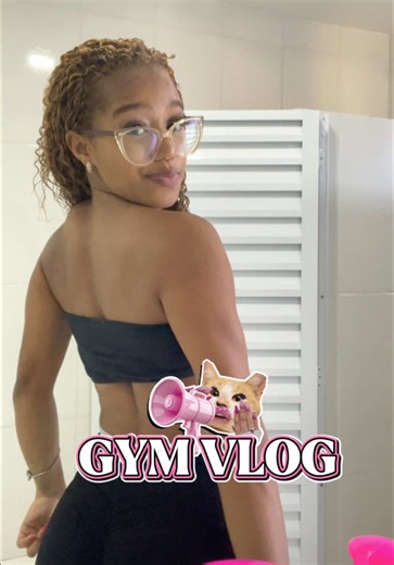 oii migas, tavam com saudades dos gym vlog?🤭🏋🏽‍♀️ voltei com tudo e agora com acompanhamento completo 👀🔥 nutricionista treinador na consultoria 🧠💪🏽 consultoria online: @hdforcelab Leev: 🏷️ LEEVI10 pra desconto frete grátis 💖 quem aí também tá focada?? 👇✨ #gymvlog #gym #treino #academia #fitness