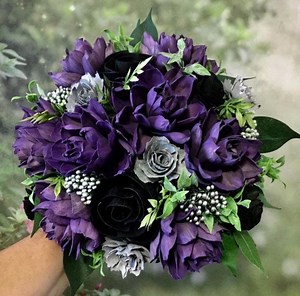 Purple & Black Sola Wood Flower Bouquet: Eco-friendly Bridal Flowers - Etsy