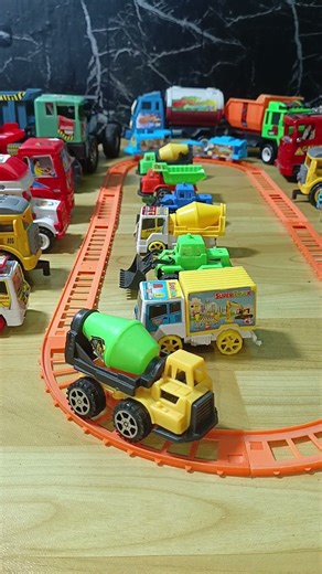 Mainan Kereta Api Seru Dan Mobil mobilan, truk oleng, truk pasir, truk molen