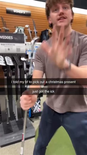 Tyler Hamilton on Instagram: "i can't do it anymore. #golf #golfstagram #boyfriend"