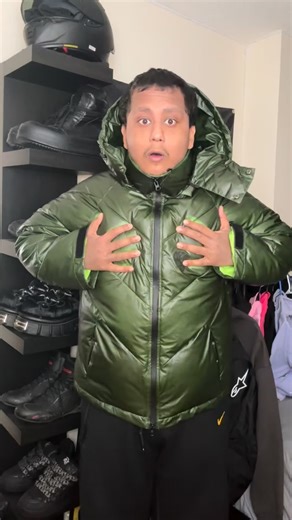 ahmed a on Instagram: "My new favourite puffer jacket 👀‼️❄️ #fashion #winter #jacket #review"