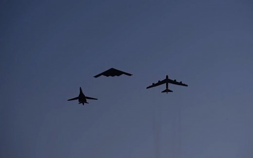 IFAF美国春晚，三款顶级轰炸机齐助阵