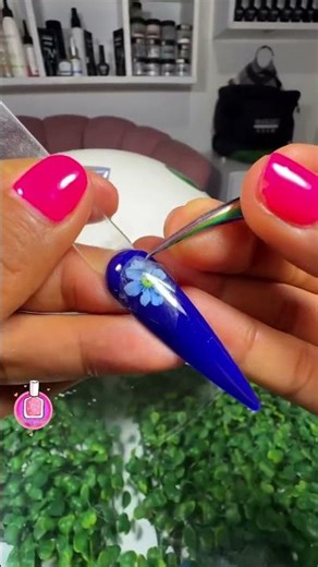 Nail design with foil paper #polygel #nails