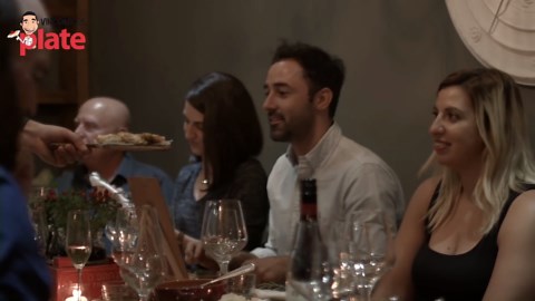 How to Host the Perfect DINNER PARTY!