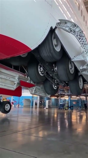 Whoa!😳 Retraction test ✈️