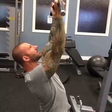 Bigger Lats Fast with This Reverse-Grip Pulldown Tip (15-Second Hack!)