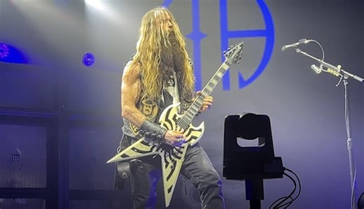 ZAKK WYLDE On Playing With PANTERA: 'I'm Really Happy People Can Still Hear VINNIE PAUL And DIMEBAG's Greatness'