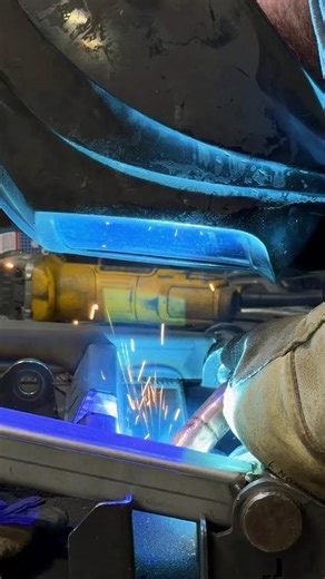 2.8K views · 27 reactions | ️ Production is in FULL THUMP mode at Thumper Fab HQ!  The shop’s buzzing, welders sparking, and builds rolling out faster than ever  From bumpers to roof racks, cages to audio roofs — our team is CRANKING out American-made product every single day  Stay tuned… the next wave of Thumper Fab builds is coming in HOT! ⚙️ #ThumperFab #MadeInUSA #OffRoadLife | Thumper Fab | Facebook