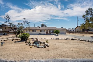 7103 Hanford Ave, Yucca Valley, CA 92284 - MLS JT25141091 - Coldwell Banker