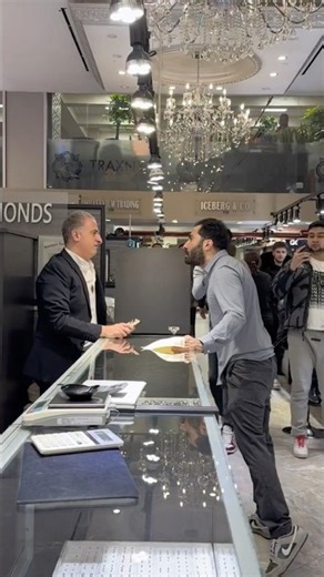 THIEVES GET CONFRONTED BY TRAX #JEWELRY #TRAXNYC #SHORTS