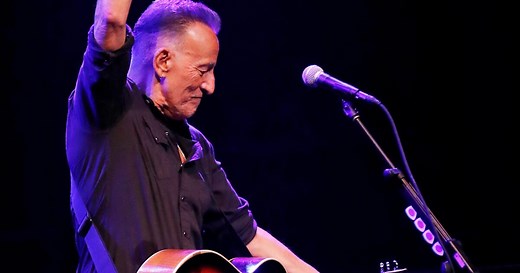 Thunder Road (Live at the Hammersmith Odeon, London ‘75)