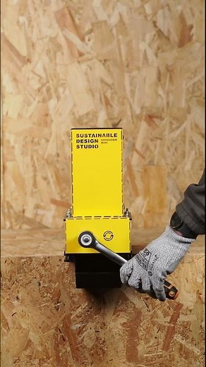 ♻️ Watch the Shredder Mini V2 in action! ♻️