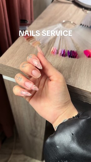 que opinan de estas uñas?? Yo las ame @tefi gracias x salvarme siempre 💗💗✨ #nails #nailsartvideos #nail #nailsart #nailsoftiktok #uñas #uñasdecoradas #uñasacrilicas #uñaslargas #uñas💅