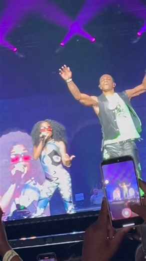 Lola Brooke joins A Boogie Wit da Hoodie on stage in NY | HipHopDX.com