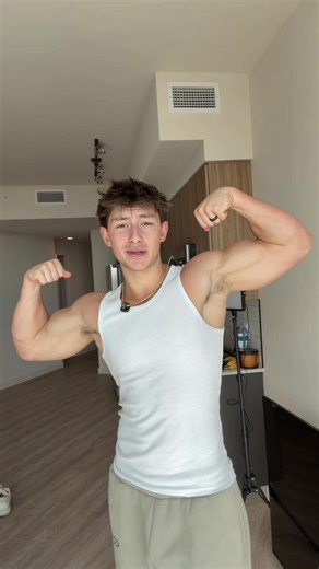 How to confidently pull off a tanktop. #haus #mensclothing #mensfashion #gymwear #tanktop